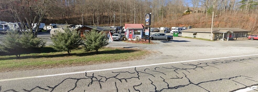 More Photos Of 2068 US-76, Hiawassee Manufactured Housing Mobile Home Park For Sale
