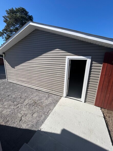 More Photos Of 17A, Moncks Corner General Retail For Sale