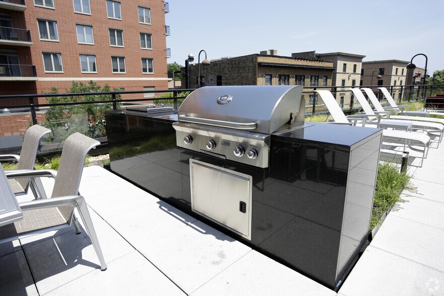 More Photos Of 847 Chicago Ave, Evanston Apartments For Lease