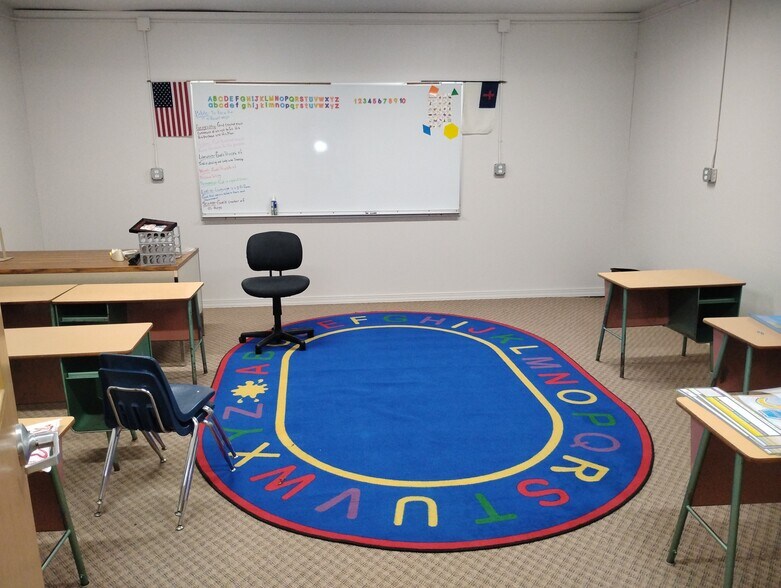 More Photos Of 906 Elm St, Coffeyville Religious Facility For Sale