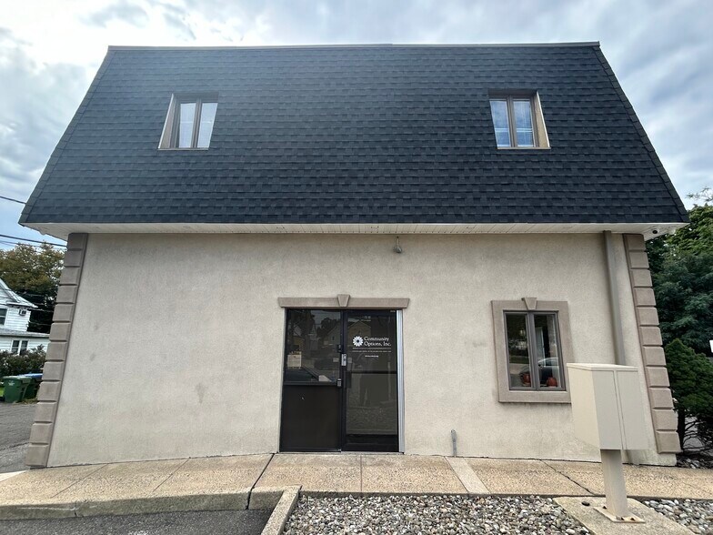 Primary Photo Of 256 US 1, Edison Office For Lease