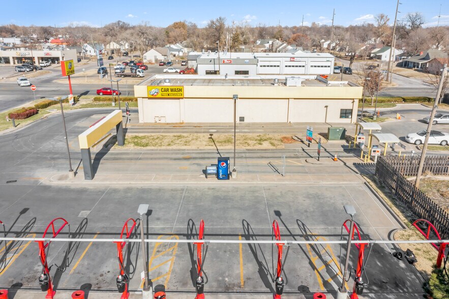 More Photos Of 3825 W Maple St, Wichita Carwash For Sale