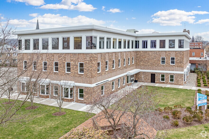 Primary Photo Of 175 South St, Morristown Medical For Lease