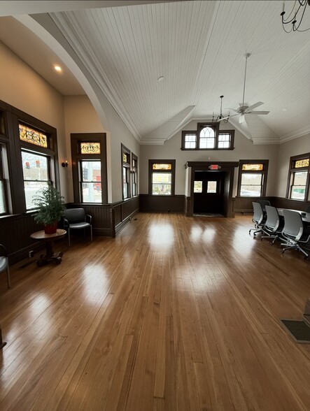 More Photos Of 475 College Hwy, Southwick Office For Sale