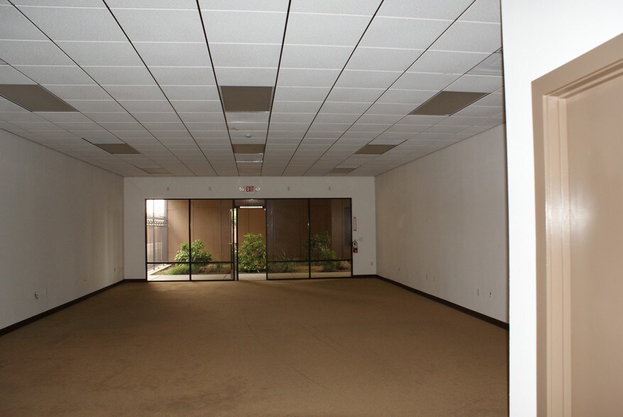 More Photos Of 14055 E Highway 88, Lockeford Freestanding For Lease