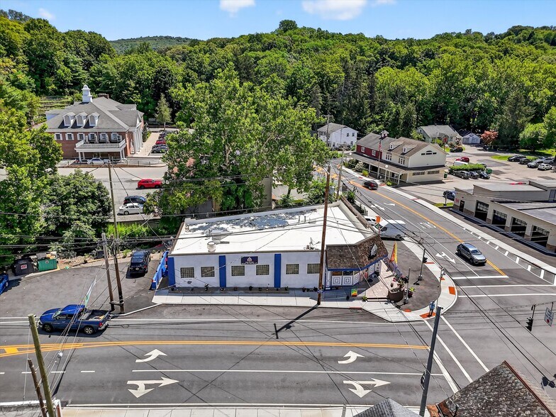 More Photos Of 4 Oscawana Lake Rd, Putnam Valley Supermarket For Sale