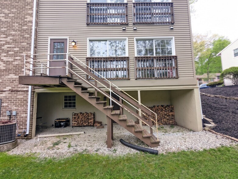 More Photos Of 940A Innsbruck Dr, Hummelstown Multifamily For Sale