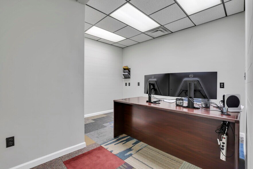 More Photos Of 4241 Kimberly Pky, Columbus Office For Sale