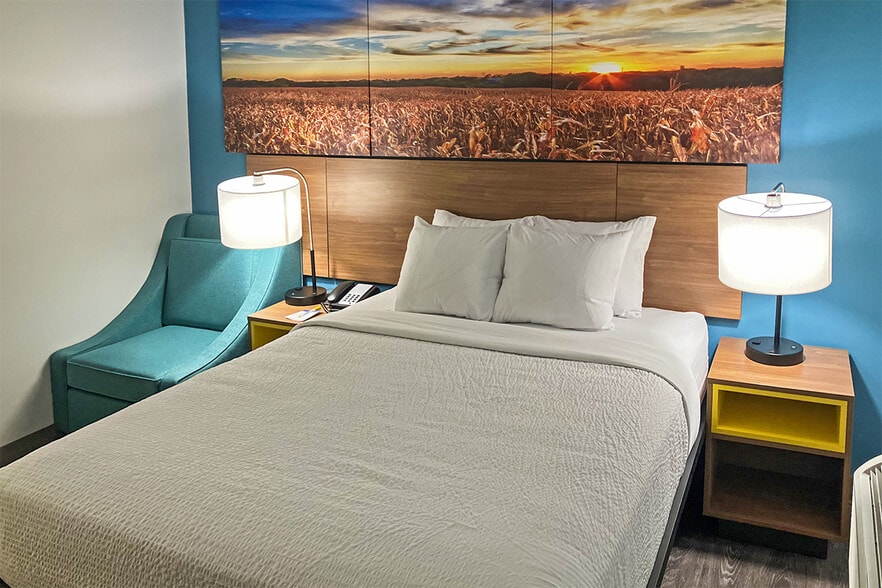 More Photos Of 2615 Commercial Way, Rock Springs Hotel For Sale