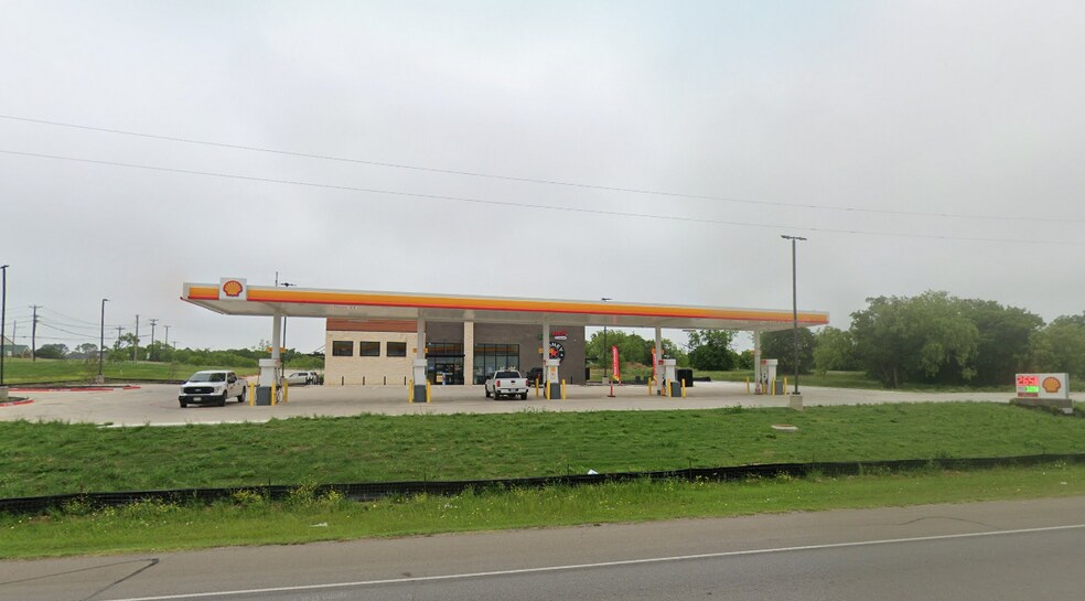 Primary Photo Of 817 E Renfro St, Burleson Service Station For Sale