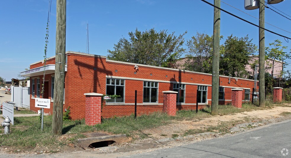 More Photos Of 1300 Dinneen St, Richmond Warehouse For Sale