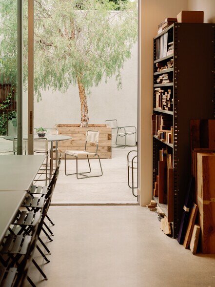 More Photos Of 1825 Hyperion Ave, Los Angeles Loft Creative Space For Lease