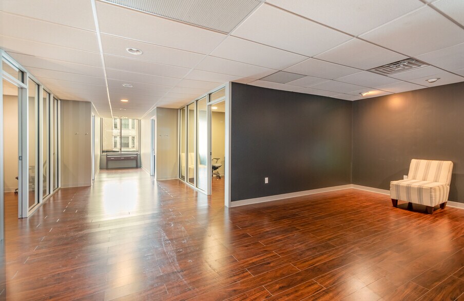 More Photos Of 403-405 N 2nd St, Harrisburg Office For Sale