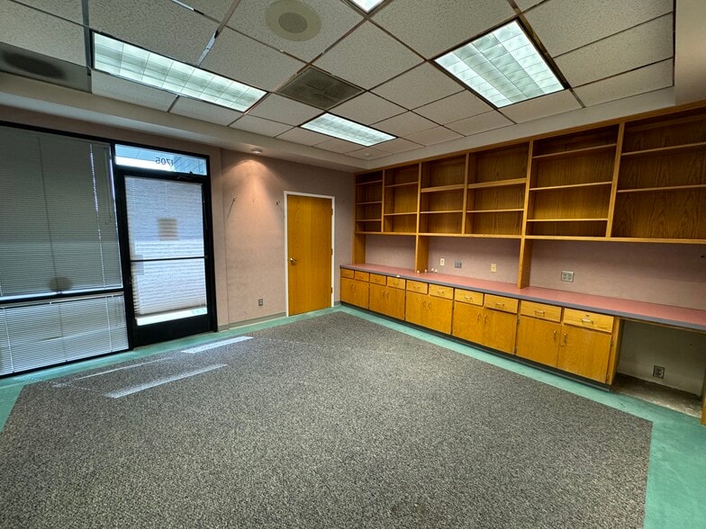 More Photos Of 1705 28th St, Bakersfield Medical For Lease