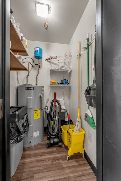 More Photos Of 250 Crossfield Dr, Versailles Industrial For Lease