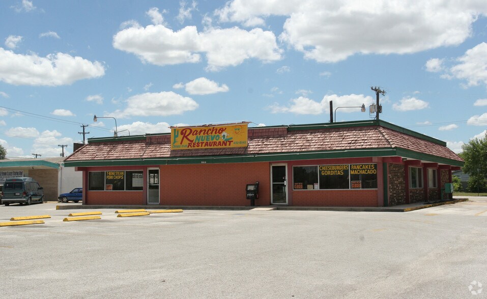 More Photos Of 2415 Jamar St, San Antonio General Retail For Sale