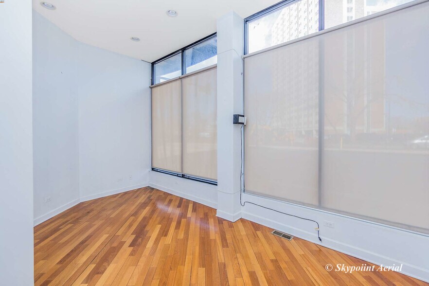 More Photos Of 1604 W Monroe St, Chicago Apartments For Lease