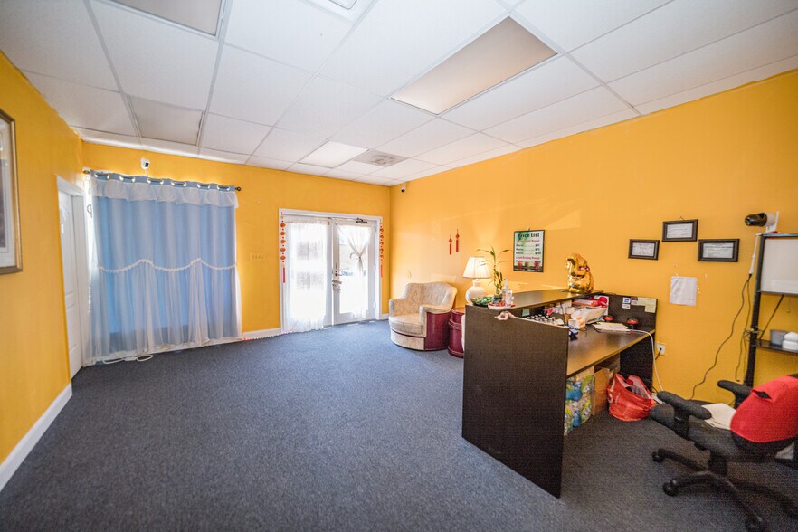 More Photos Of 8632-8638 Centreville Rd, Manassas Storefront Retail Office For Sale