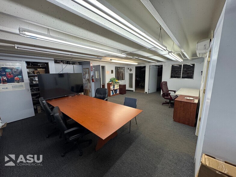 More Photos Of 2901 Gibson St, Bakersfield Warehouse For Lease