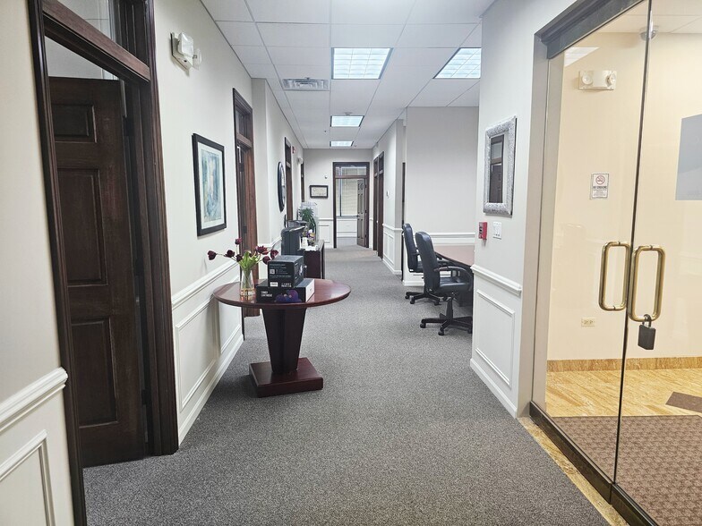 More Photos Of 14489 John Humphrey Dr, Orland Park Medical For Sale
