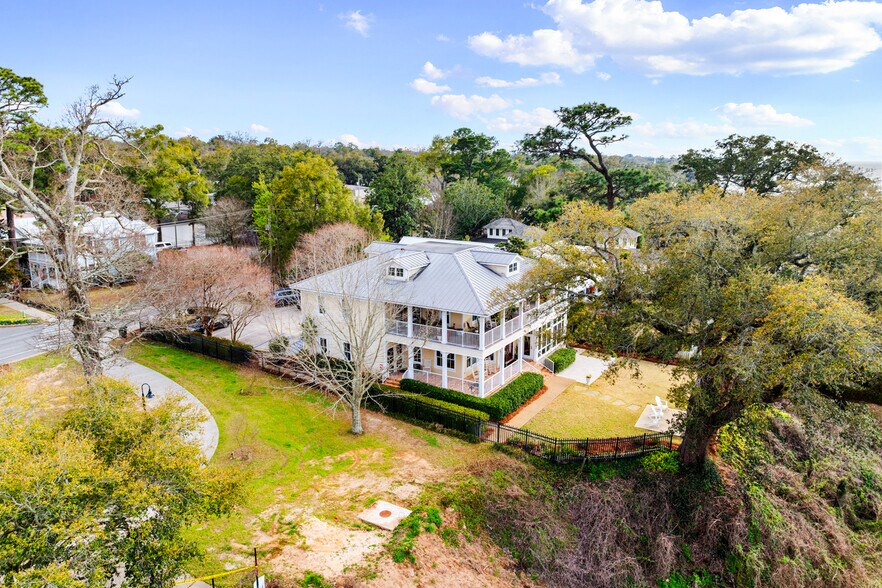 More Photos Of 202 S Mobile St, Fairhope Hospitality For Sale
