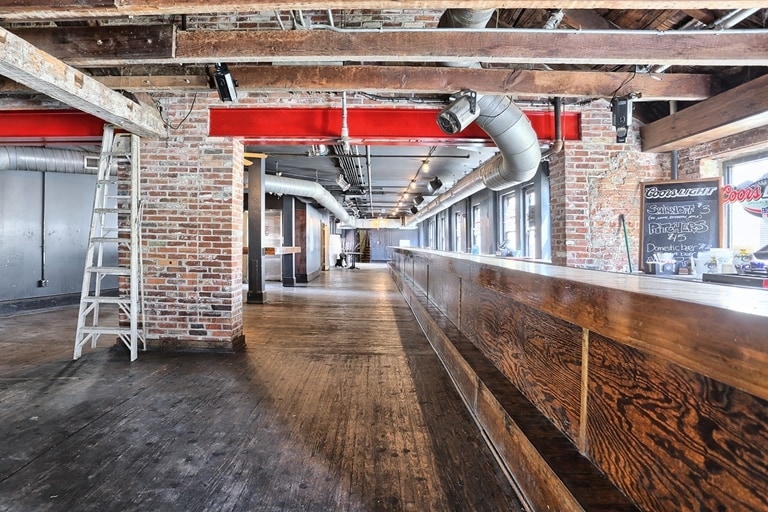 More Photos Of 321 N 2nd St, Harrisburg Restaurant For Lease