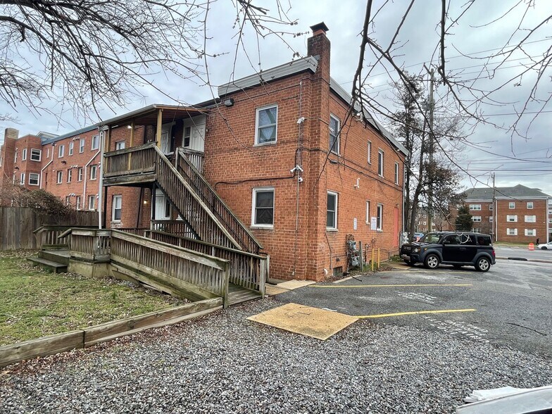 More Photos Of 1007 E University Blvd, Takoma Park Apartments For Sale
