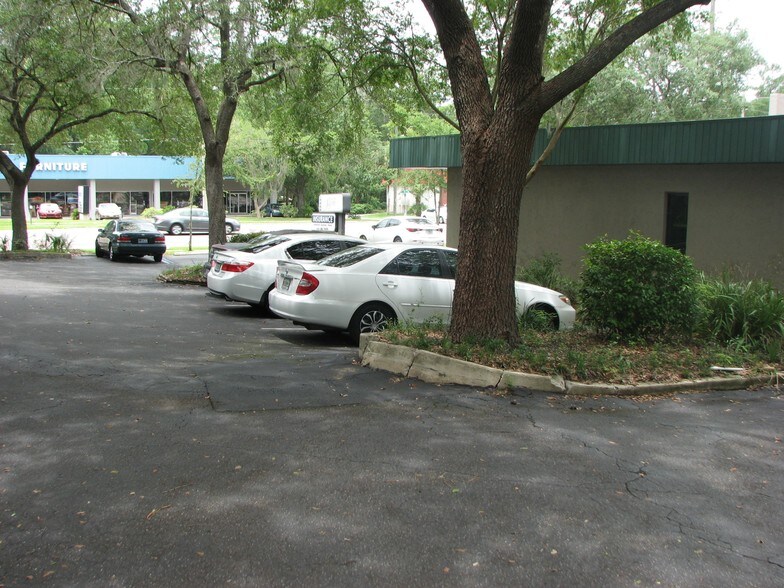 More Photos Of 3221 NW 13th St, Gainesville Office For Sale