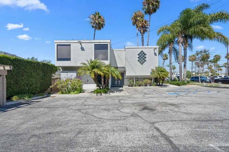 More Photos Of 2802 Pacific Coast Hwy, Torrance Medical For Sale