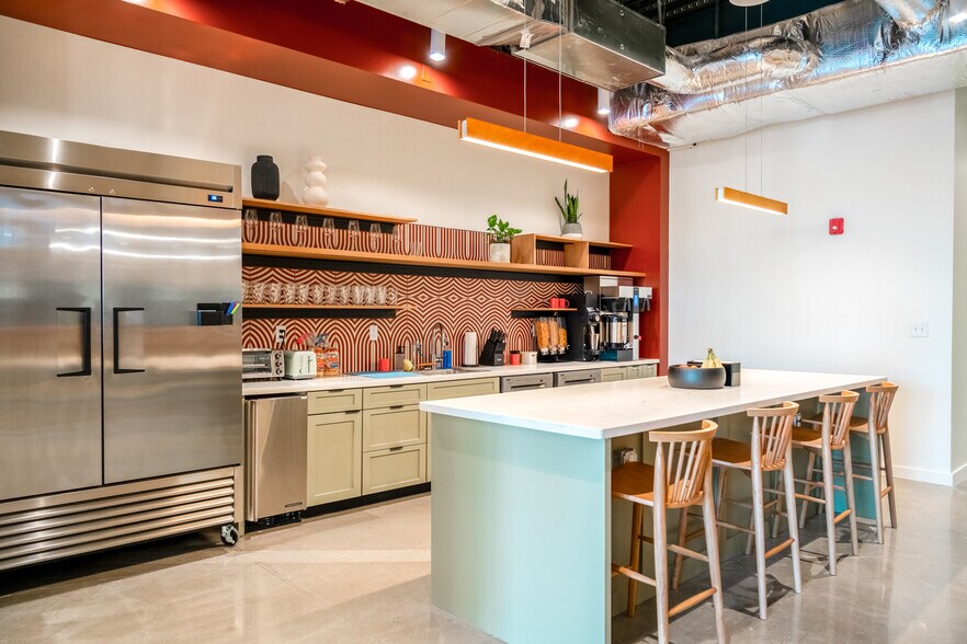 More Photos Of 3537 N Steele Blvd, Fayetteville Coworking Space