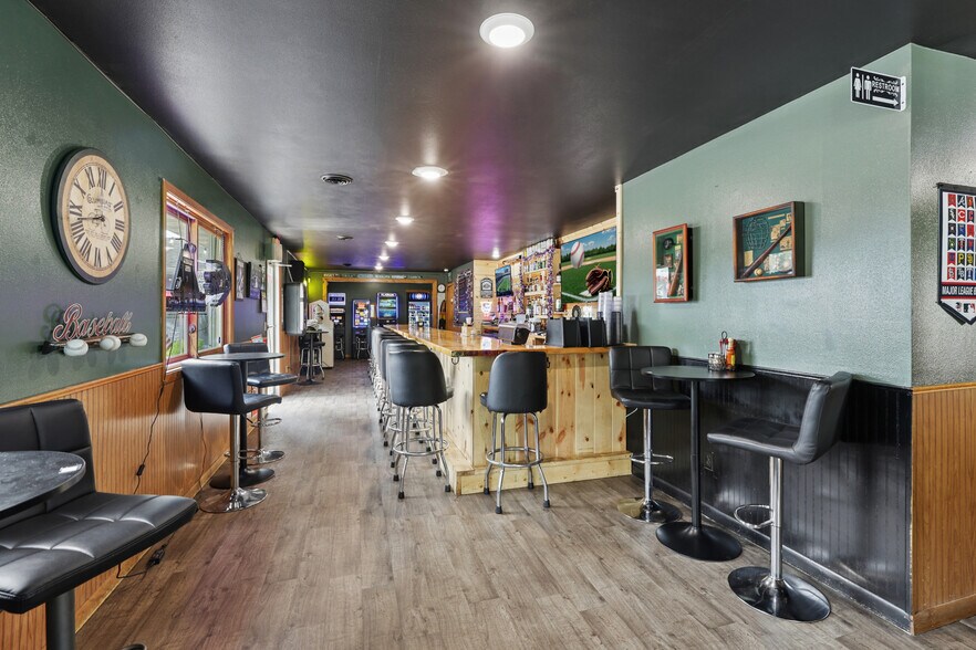 More Photos Of 309 Trail St, La Valle Restaurant For Sale