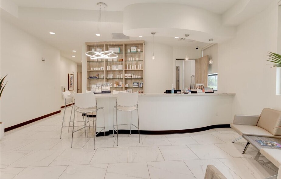 More Photos Of 9545 N Beach St, Fort Worth Medical For Lease
