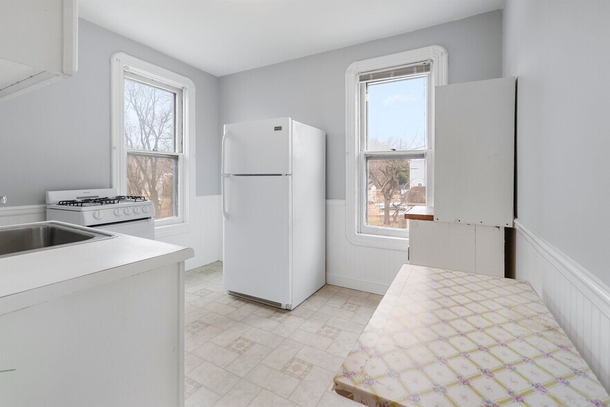 More Photos Of 7504 Zimmerman Ave, Pennsauken Apartments For Sale