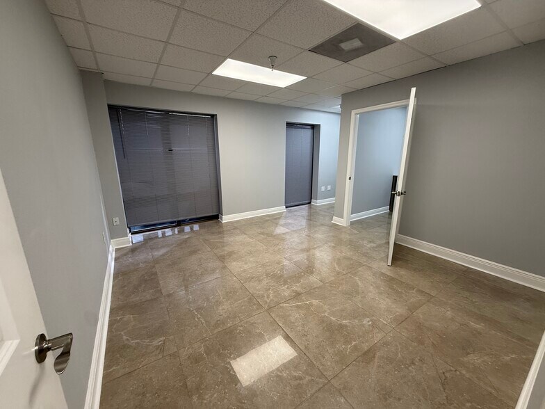 More Photos Of 11300 Space Blvd, Orlando Unknown For Lease
