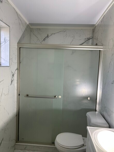 More Photos Of 2266 W Oak St, Denton Apartments For Sale