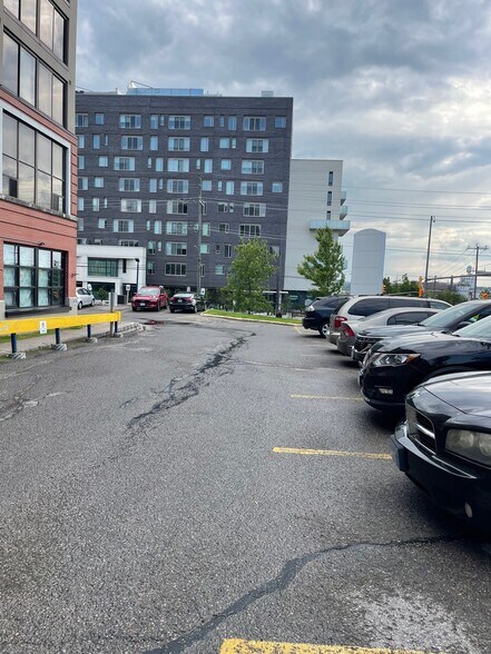 More Photos Of 201-211 Hunter St E, Peterborough Apartments For Lease