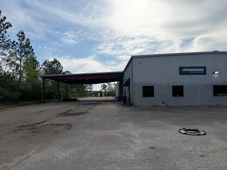 More Photos Of 9252 Canal Rd, Gulfport Industrial For Lease