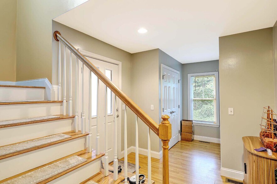 More Photos Of 183-191 Washington Rd, Barrington Apartments For Sale