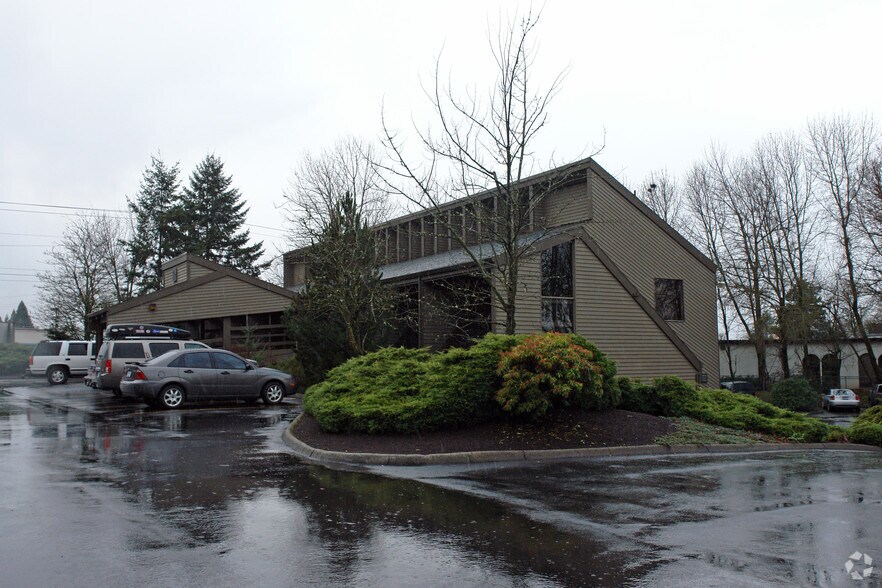 More Photos Of 1217 NE Burnside Rd, Gresham Office For Lease