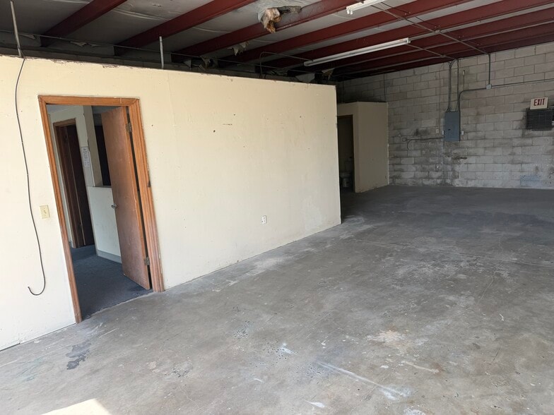 More Photos Of 1706 N Magnolia Ave, Ocala Storefront For Sale