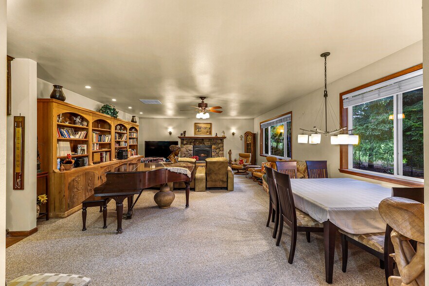 More Photos Of 918 Citadel Dr, Everson Multifamily For Sale