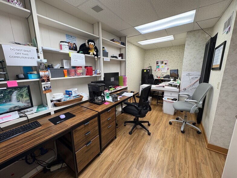 More Photos Of 309 S Chapel St, Louisville Office For Sale