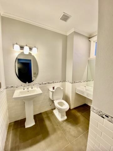 More Photos Of 2520 Mark West Springs Rd, Santa Rosa Lodge Meeting Hall For Sale