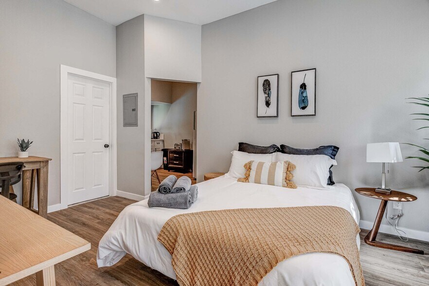More Photos Of 146 Witmer St, Los Angeles Apartments For Sale