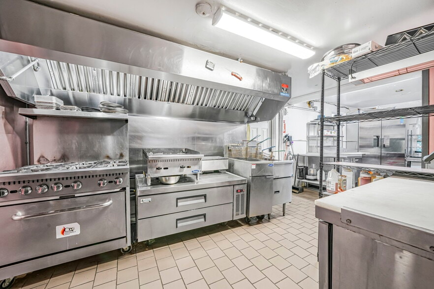 More Photos Of 112 Windermere Ave, Greenwood Lake Bar For Sale