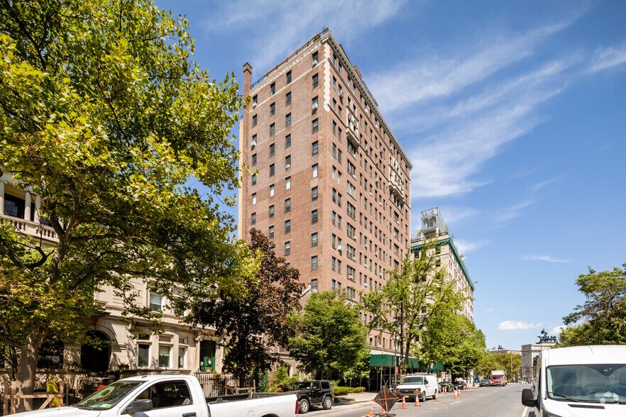 More Photos Of 9 Prospect Park W, Brooklyn Apartments For Sale