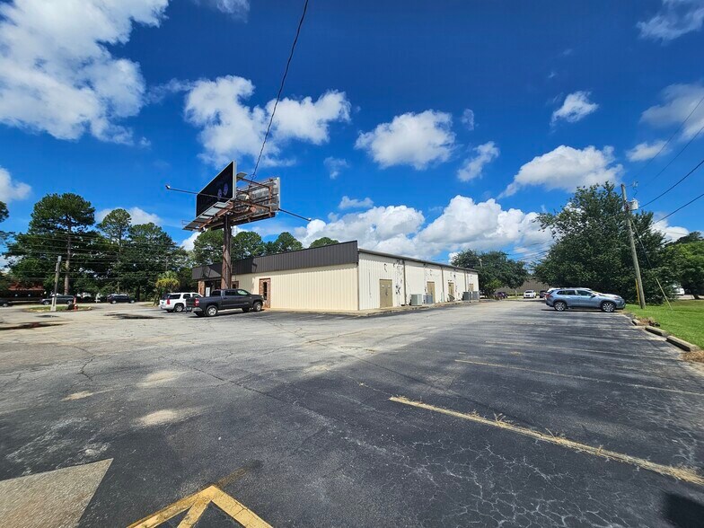 More Photos Of 2396-2402 Whiskey Rd, Aiken Freestanding For Lease