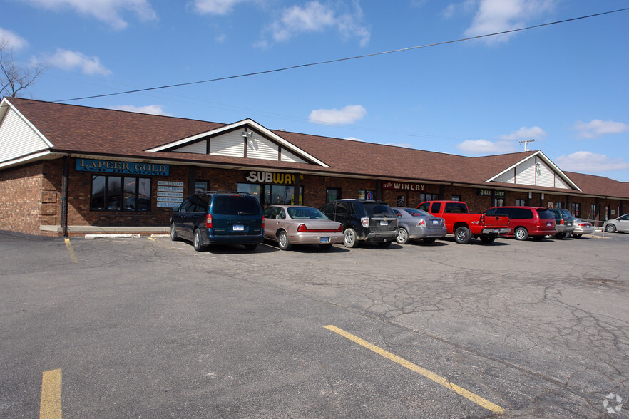 Primary Photo Of 814 S Main St, Lapeer Freestanding For Lease