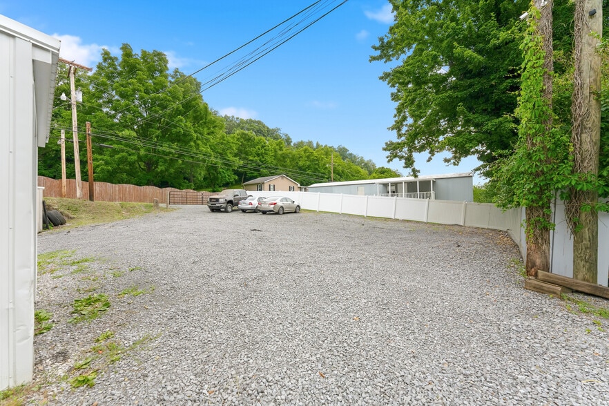 More Photos Of 622 Blue Horizon Dr, Morgantown Auto Repair For Sale