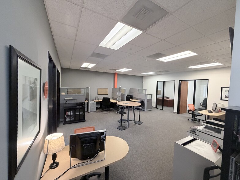 More Photos Of 100 Cortona Way, Brentwood Medical For Sale